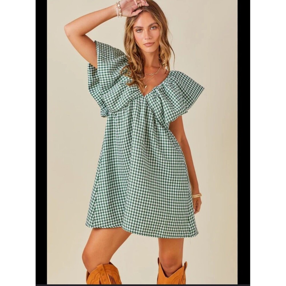 day+ moon womens Green Houndstooth v neck ruffle sleeve dress Sz Small Boutique